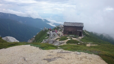 中央アルプス♪　千畳敷～宝剣岳~空木岳～池山尾根下山（1泊2日）_b0148050_8405389.jpg