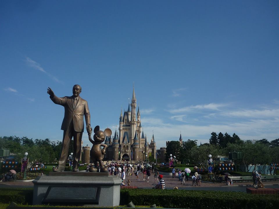 お誕生日は　Magic Kingdom 魔法の国　東京ディズニーランド (Tokyo Disneyland)へⅠ♪•*¨*•.¸¸♪♡✝_a0053662_0101287.jpg