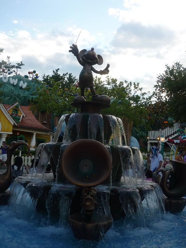 お誕生日は　Magic Kingdom 魔法の国　東京ディズニーランド (Tokyo Disneyland)へⅠ♪•*¨*•.¸¸♪♡✝_a0053662_028273.jpg