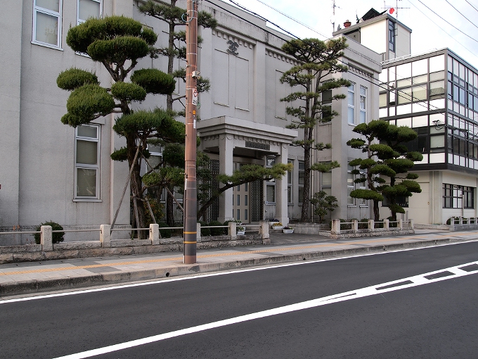旧笠岡町役場(笠岡市議事堂) : 近代建築Watch 旧笠岡町役場(笠岡市議事堂) : 近代建築Watch