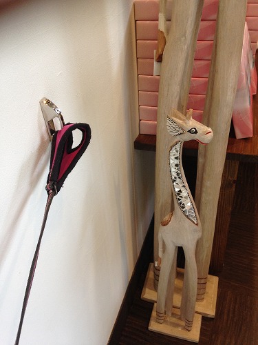 お宿: ウブドの森 (伊豆) - 「 バリ風洋室 ダブルベッド の部屋 」編_a0032004_2143053.jpg