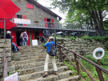 モデナの聖湖と山小屋たち_f0234936_723946.jpg