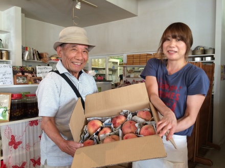 桃のタルト生産者紹介!!_c0128487_17284717.jpg