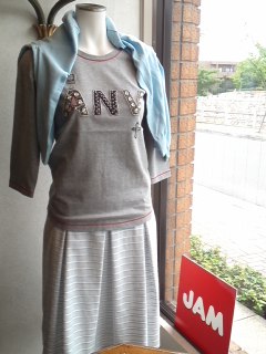 f0126121_12122894.jpg