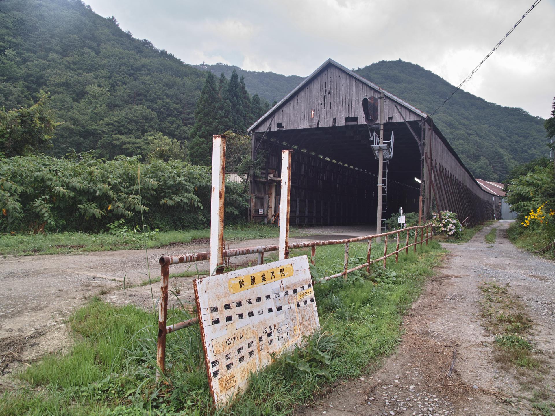 東北の秘湯と山：鉄道編_c0008948_22315169.jpg