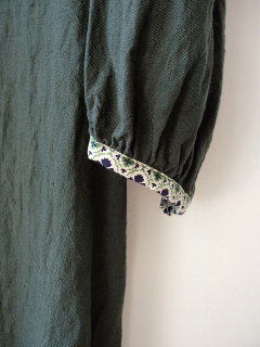 ** R*R 深緑色のリネン服 **_d0147488_18050672.jpg