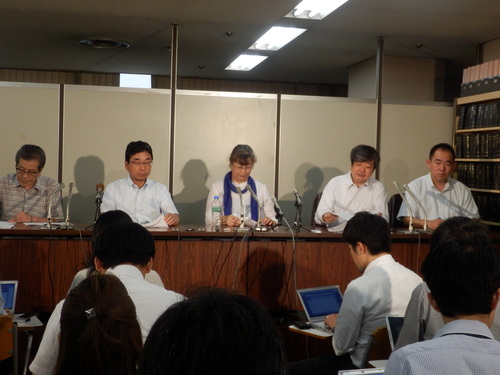 東京地検に強制捜査と起訴を要請、東電に打ち水行動_e0068696_17554719.jpg