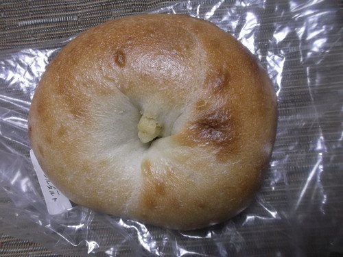 カリンベーグル りんごとベリーのクランブルタルト風_f0076001_22411989.jpg