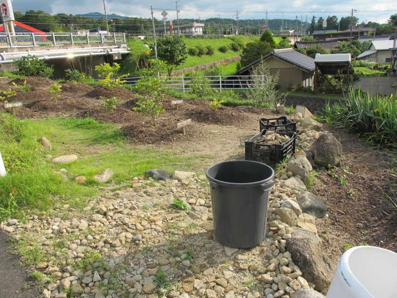 真紅のレヴォーグにアイボリー内装は上質の極み_f0076731_18321313.jpg