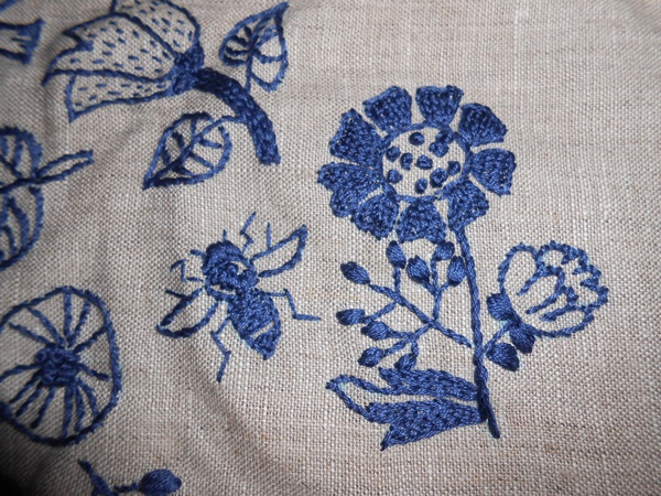 樋口愉美子さん 1色刺繍と小さな雑貨より ボタニカルガーデン 生活記ログ 樋口愉美子さん 1色刺繍と小さな雑貨より ボタニカルガーデン 生活記ログ