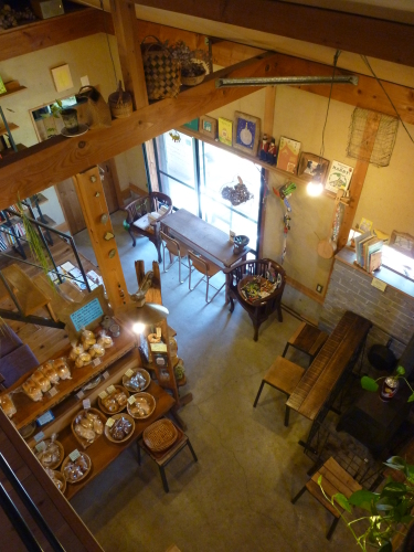 田園の中の一軒家カフェ＆パン屋さん・樸木（あらき）、奈良県安堵町にて_f0337357_00125626.jpg