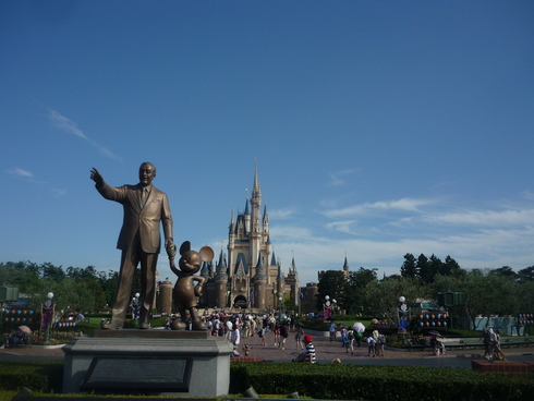 お誕生日は　Magic Kingdom 魔法の国　東京ディズニーランド (Tokyo Disneyland)へⅡ♪•*¨*•.¸¸♪♡✝_a0053662_14494287.jpg