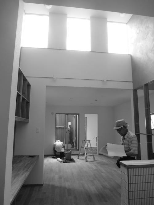 建築中 「MONOQLO」完成!!_f0324766_1834327.jpg