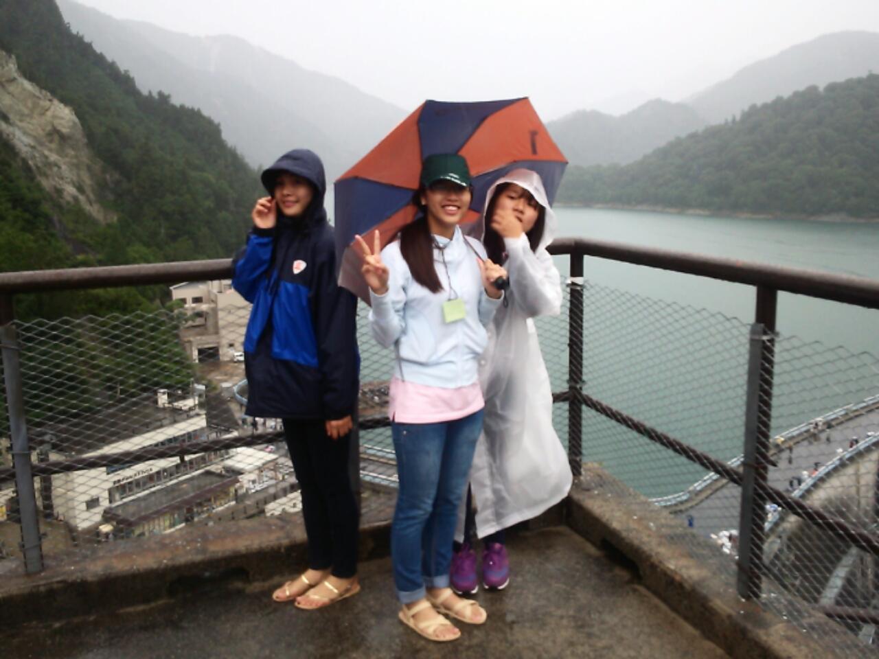 雨の黒部ダムで学ぶ 山村留学の町や村からー山本光則 雨の黒部ダムで学ぶ 山村留学の町や村からー山本光則