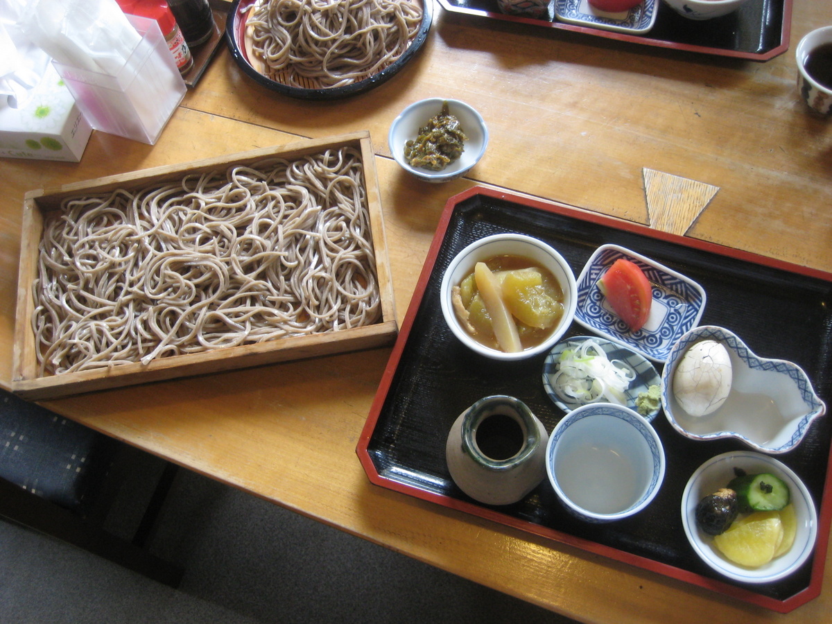 米沢を歩く 7 おかずたっぷり 南原そば会館 米沢 Mangiare Felice 食べて飲んで幸せ 米沢を歩く 7 おかずたっぷり 南原そば会館 米沢 Mangiare Felice 食べて飲んで幸せ