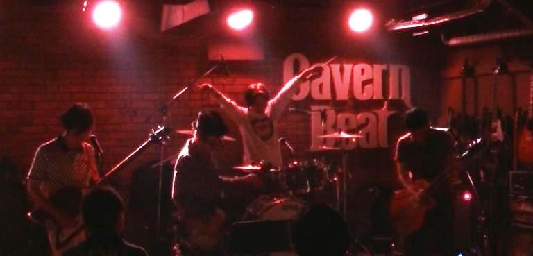 カラフル夏の2デイズライブ@Cavern Beat、初日のライブレポ!_e0188087_21532239.jpg