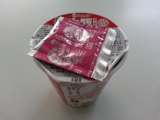 8/13昼 エースコック×産経新聞 大阪ラーメン ¥183_b0042308_0154891.jpg