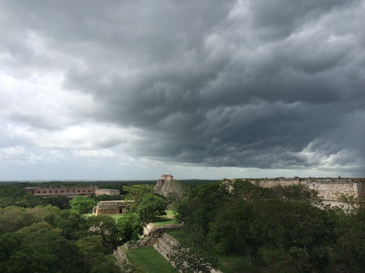 Uxmal　ウシュマル暴風雨_b0129832_23452169.jpg