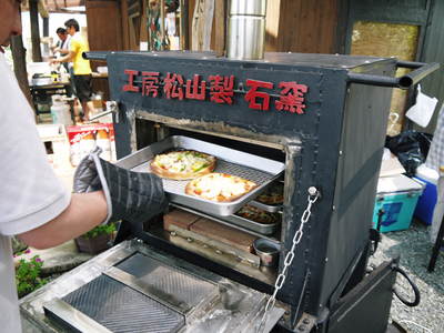 熊本ぶどう 社方園 これ!本物のぶどうですよ!!1房でなんと最大15kgにもなるんです!_a0254656_18473267.jpg
