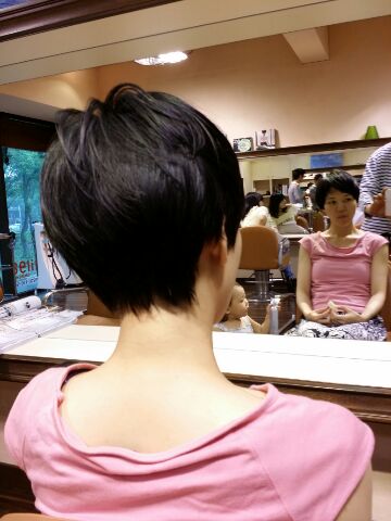 一年伸ばした髪をバッサリと Belin S Blog