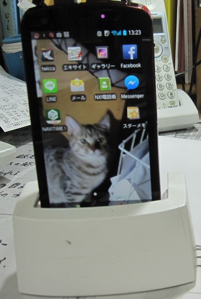 自作スマホスタンド_b0019674_012282.jpg