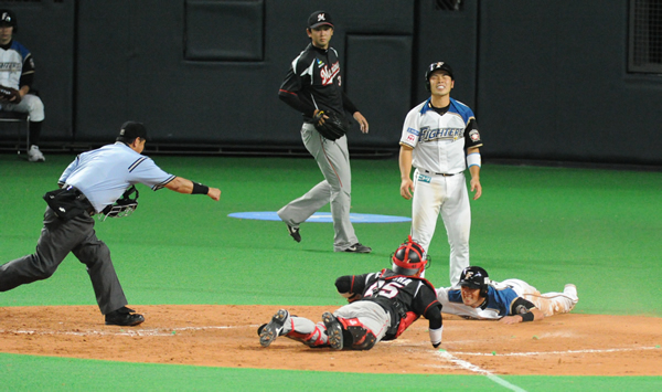 【ロッテ戦】斎藤佑樹の行く末と３連勝【40戦目】ビンゴ_e0126914_123282.jpg