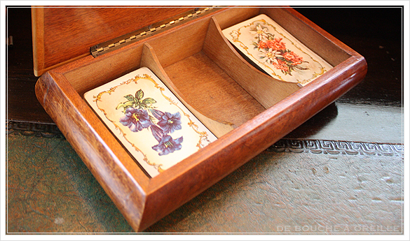 De vieilles cartes à jouer et leur coffret 古いトランプと木箱_d0184921_15421128.jpg