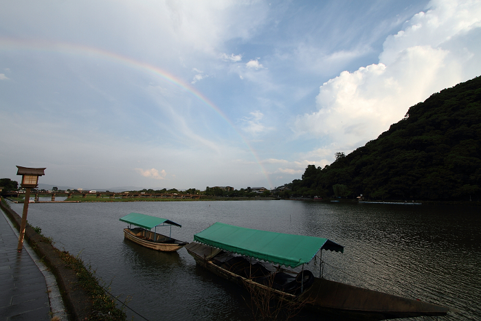 嵯峨野・晩夏 －虹の渡月橋－_b0169330_22484085.jpg