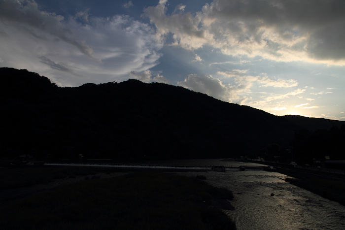 嵯峨野・晩夏 －虹の渡月橋－_b0169330_2351353.jpg