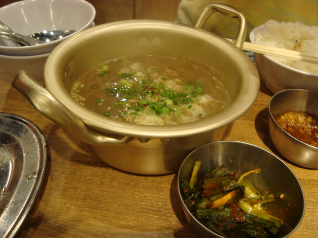 吉祥寺「大阪焼肉・ホルモン　ふたご」へ行く。_f0232060_13115320.jpg