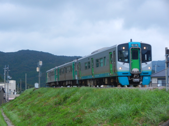 牟岐線の列車_d0224990_21341900.jpg