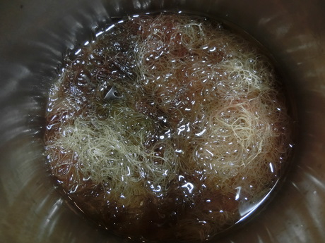 エゴ練りを作る おしゃべりねこ エゴ練りを作る おしゃべりねこ