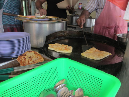 Mr and Mrs Mohgan’s Super Crispy Roti Prata (カトン)_c0212604_22483785.jpg