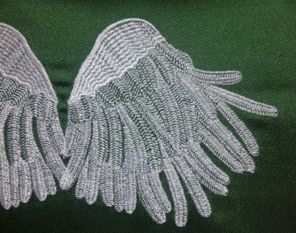 天使の羽のミシン刺繍データを精密化しました♪_c0316026_19333972.jpg