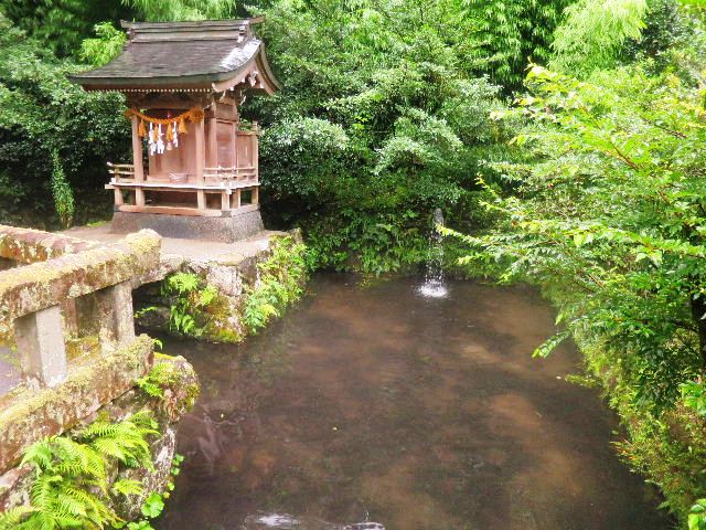 【宇奈岐日女神社】　湯布院の守護神を祀る_c0011649_5501896.jpg