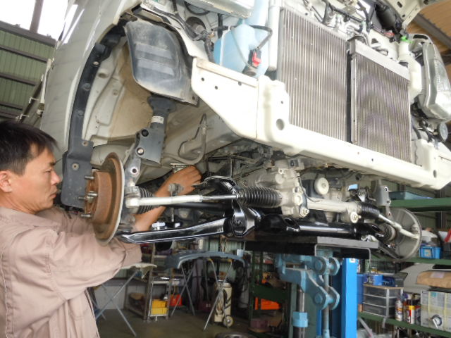 DA63T キャリイトラック 4インチリフトUPキット組付け中\\(^o^)/_c0213517_12281233.jpg