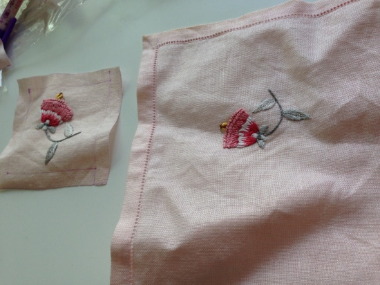古い刺繍作品のリメイク のらりくらりと 古い刺繍作品のリメイク のらりくらりと