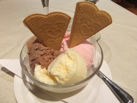グラス ナポリタン Glace Neapolitan イギリスの食 イギリスの料理 菓子 グラス ナポリタン Glace Neapolitan イギリスの食 イギリスの料理 菓子