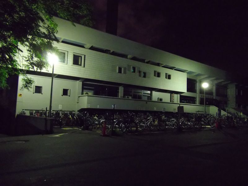 夜の帰り道:北大構内_c0025115_2253536.jpg