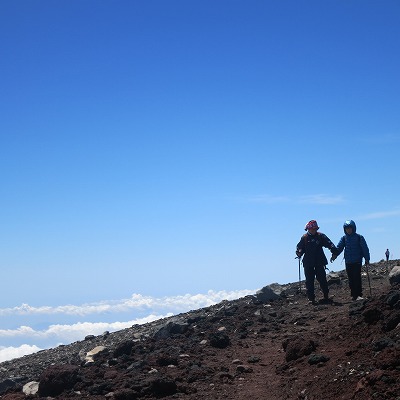 子連れ富士登山2014(5) 富士宮ルート お鉢巡り＆剣ヶ峰_a0000912_343721.jpg