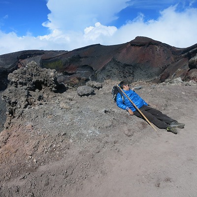 子連れ富士登山2014(5) 富士宮ルート お鉢巡り＆剣ヶ峰_a0000912_346182.jpg