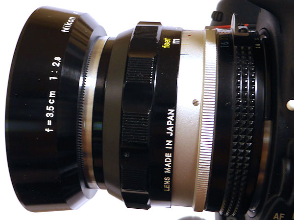 Nikkor-N Auto 24mm f/2.8 に HN-3 フード装着 : D.M.Z. Nikkor-N Auto 24mm f/2.8 に HN-3 フード装着 : D.M.Z.