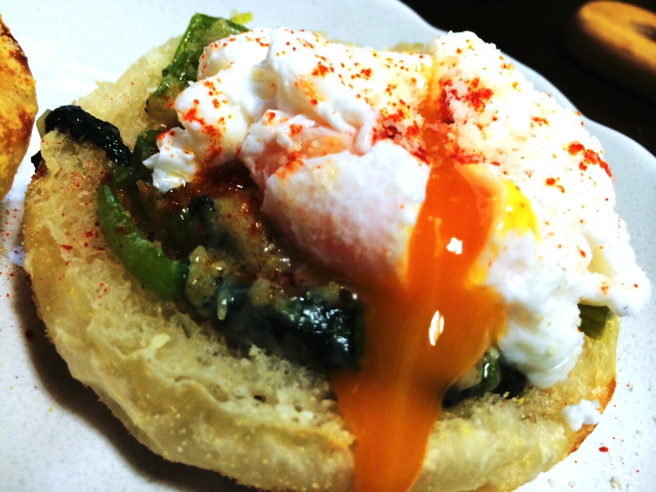 Eggs Benedict-style , Spinach and garlic sandwich!!_f0322497_22414473.jpg