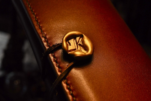 leather pen case_b0172633_22133028.jpg