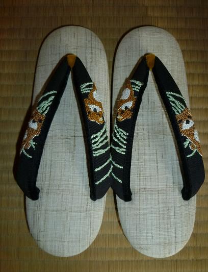生なり色の能登上布・八寸帯・クマ相良刺繍草履。_f0181251_15273022.jpg