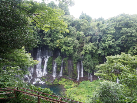 食べてばかりで無く、観光（白糸の滝）_d0245240_22544830.jpg