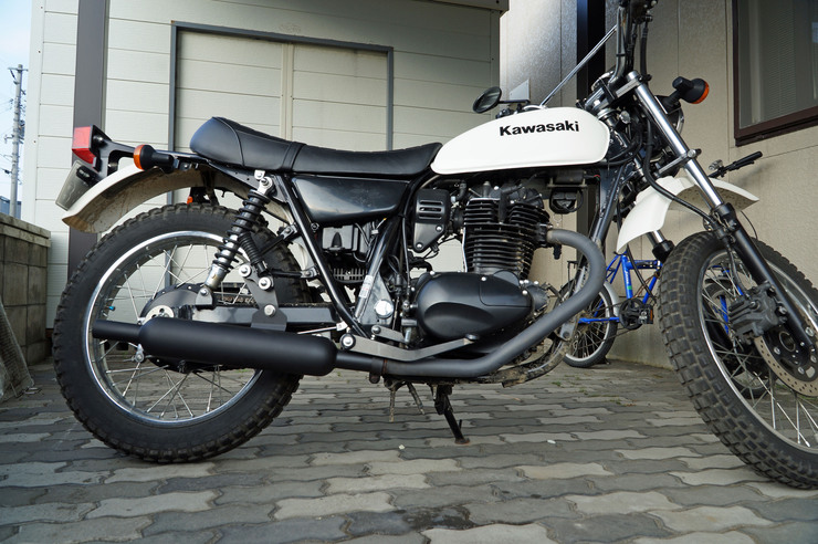 ２５０ＴＲマフラーステンレス製キャプトンタイプの出品です。ダウンタイプ 250TR専用マフラーの出品です。キャプトンタイプ ダウン