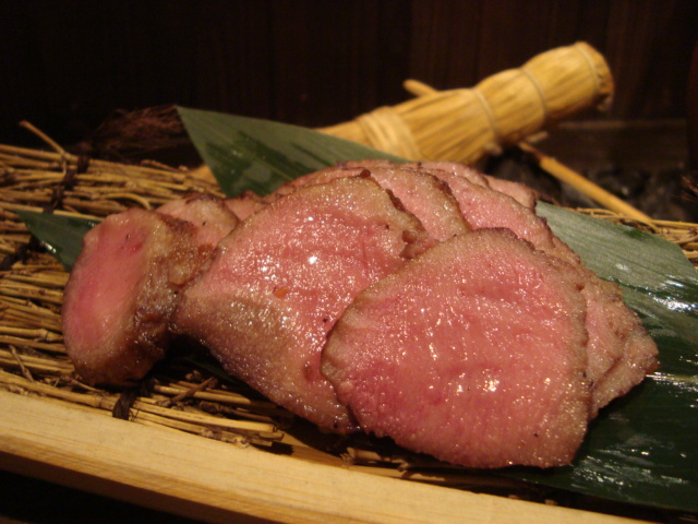 新富町「江戸肉割烹 ささや」へ行く。_f0232060_185182.jpg
