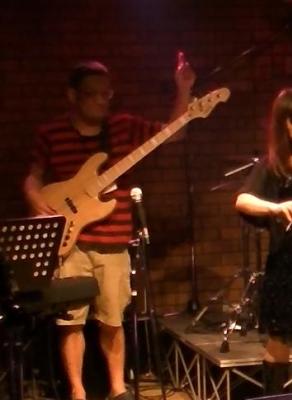 カラフル夏の2デイズライブ@Cavern Beat、2日目のライブレポ!_e0188087_214214.jpg