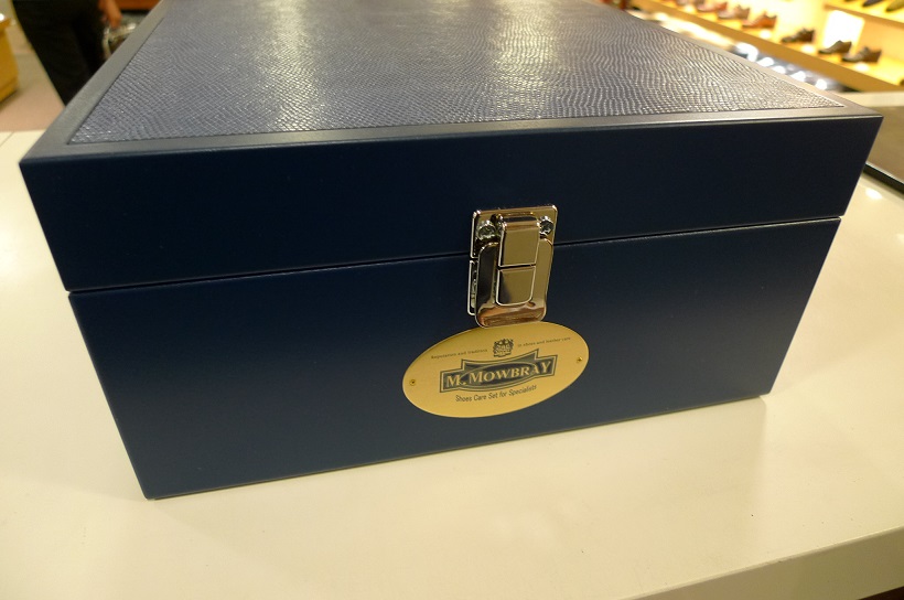 新しいシューケアボックスが入荷しました_d0166598_1305457.jpg